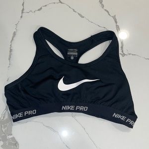 Black Nike Pro sports bra